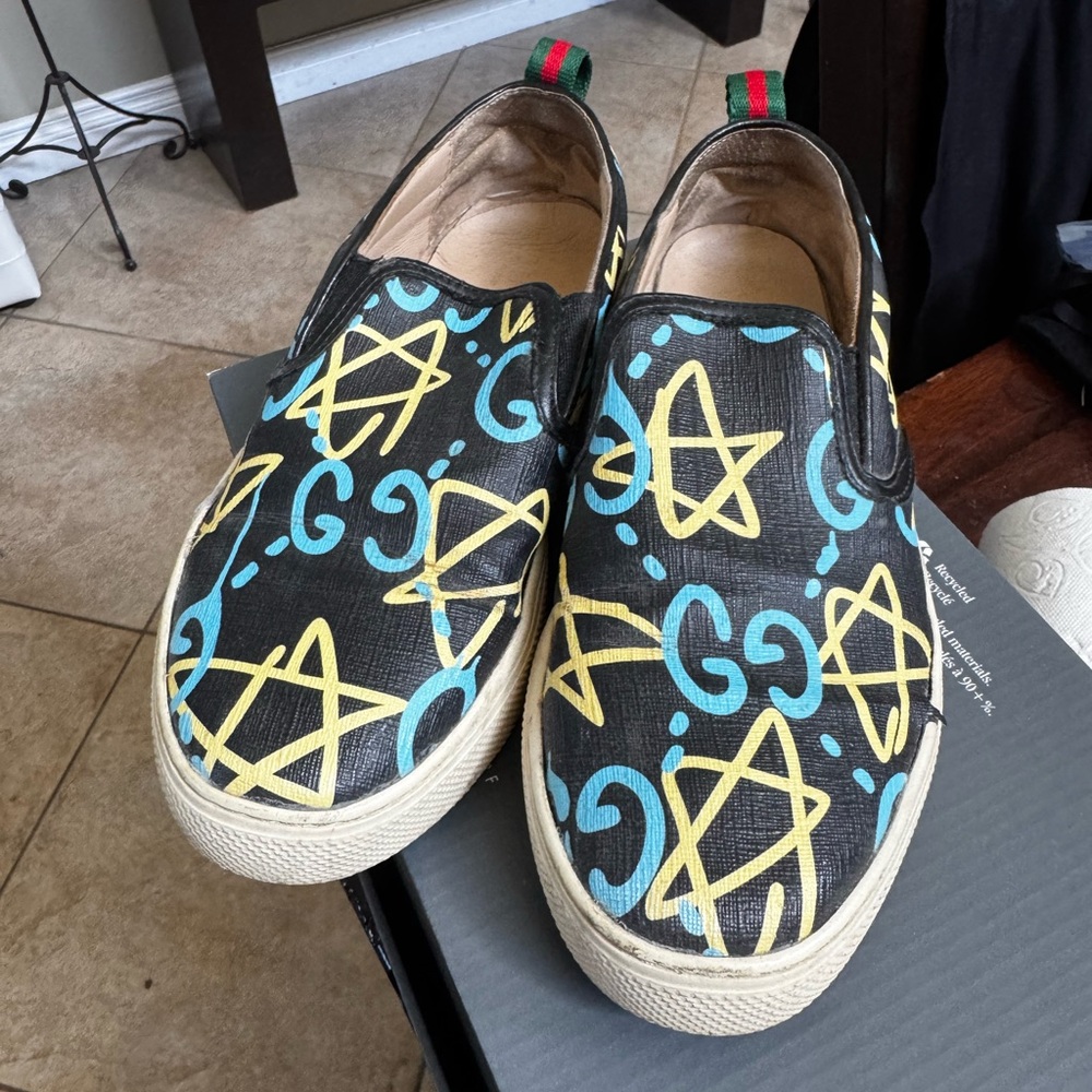 🚨🚨Sold!🚨🚨Authentic Gucci Black Leather Gucci Ghost Slip On Sneakers Size 6